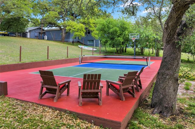 4310 River Oaks DR, Kingsland, TX 78639