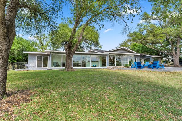 4310 River Oaks DR, Kingsland, TX 78639