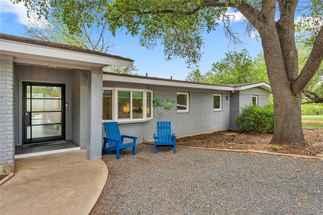 4310 River Oaks DR, Kingsland, TX 78639