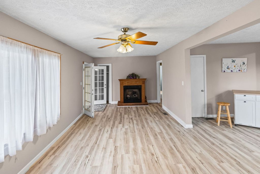 Image 21 of property listing at 2429 Overbeck Lane, Centralia, IL 62801