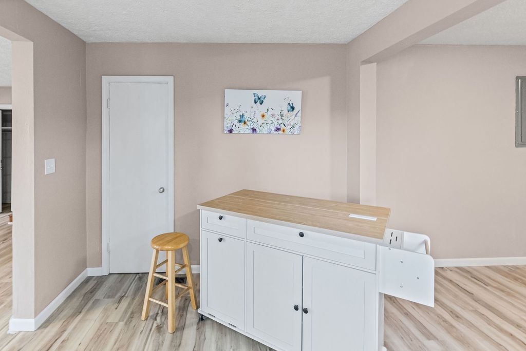 Image 26 of property listing at 2429 Overbeck Lane, Centralia, IL 62801