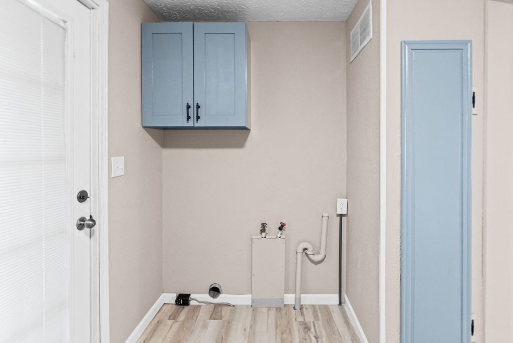 Image 29 of property listing at 2429 Overbeck Lane, Centralia, IL 62801