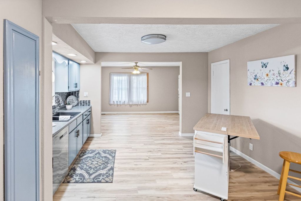 Image 30 of property listing at 2429 Overbeck Lane, Centralia, IL 62801