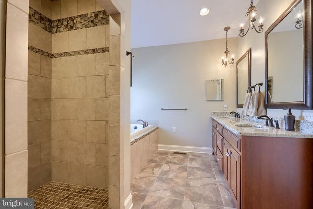 344 SPRING HAVEN DR, Lancaster, PA 17601