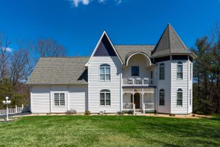 91 TWIN HILLS LN, Fishersville, VA 22980