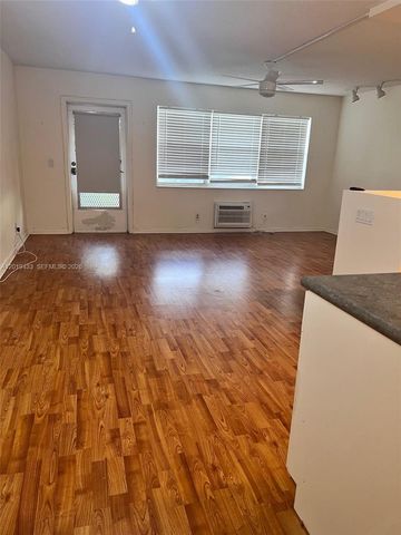 70 Dorchester D 70 70, West Palm Beach, FL 33417
