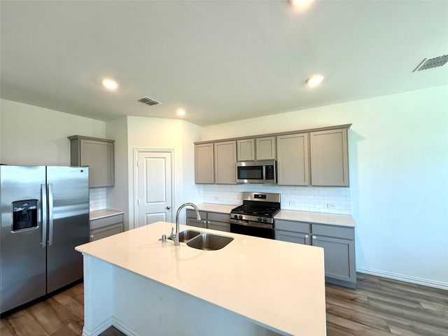 8000 Blue Heron Lane, Mckinney, TX 75071
