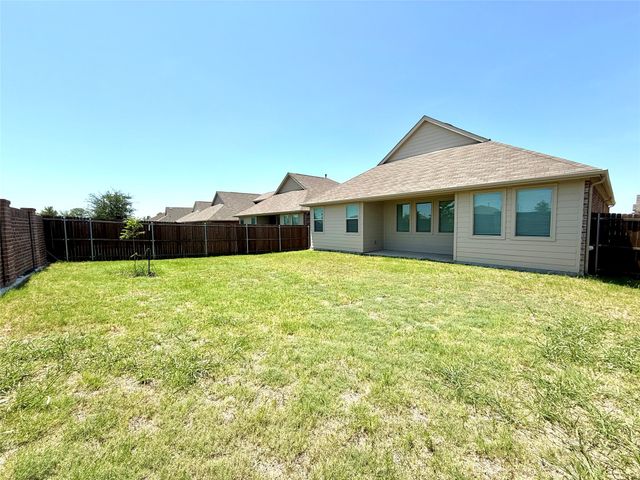 8000 Blue Heron Lane, Mckinney, TX 75071