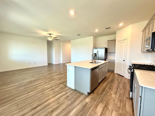 8000 Blue Heron Lane, Mckinney, TX 75071