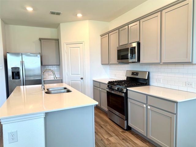 8000 Blue Heron Lane, Mckinney, TX 75071