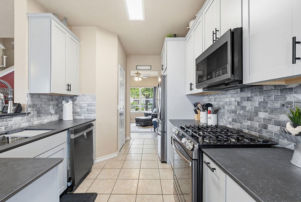 2817 Beach Plum CV, Pflugerville, TX 78660