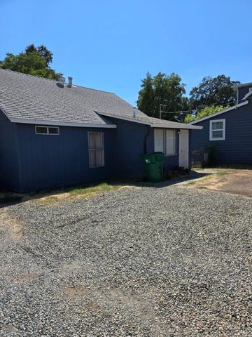 870 Vermont St, Gridley, CA 95948
