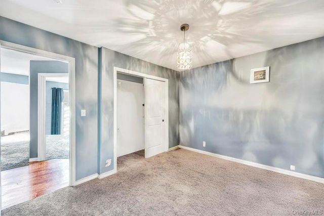 75 Milmay Avenue, Hauppauge, NY 11788