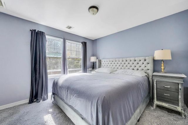 75 Milmay Avenue, Hauppauge, NY 11788