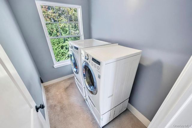 75 Milmay Avenue, Hauppauge, NY 11788