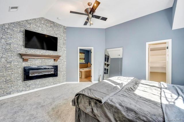 75 Milmay Avenue, Hauppauge, NY 11788