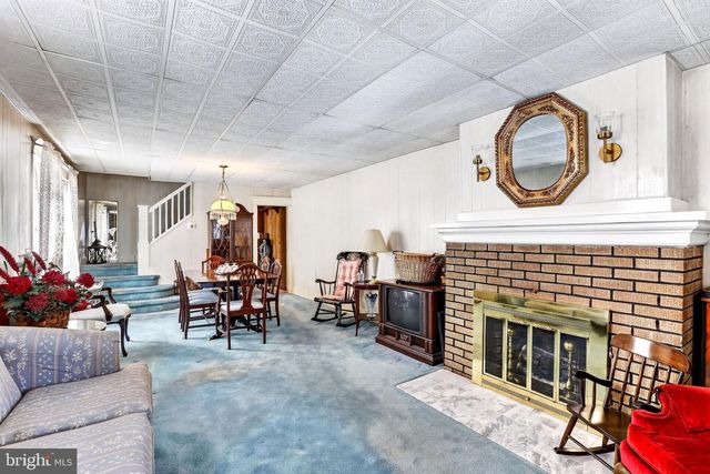 31 REEGER AVE, Hamilton, NJ 08610