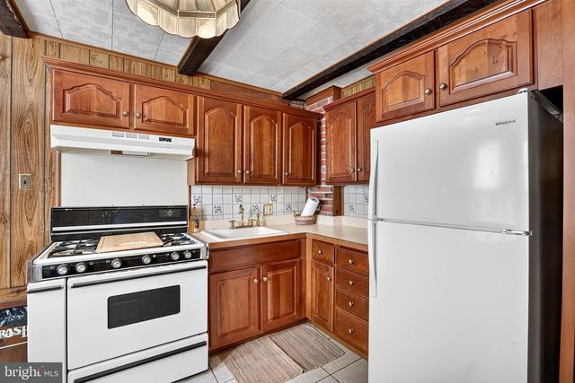31 REEGER AVE, Hamilton, NJ 08610