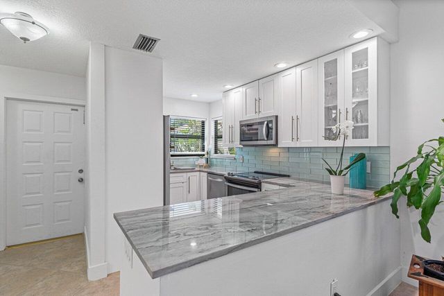 5539 Eton Court, Boca Raton, FL 33486