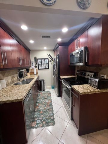 4056 Guildford D, Boca Raton, FL 33434