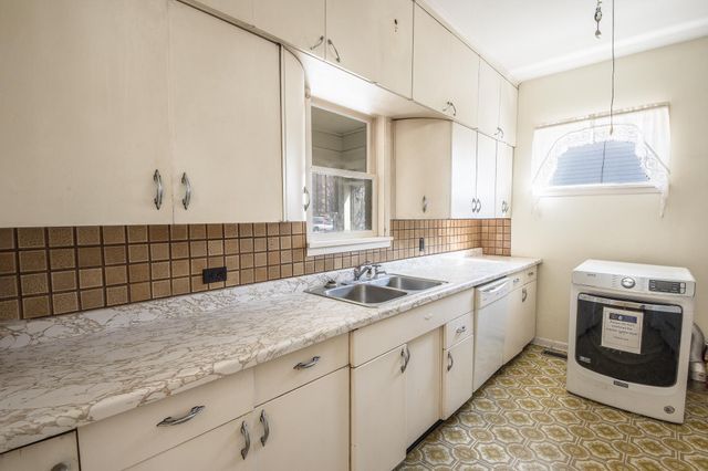 529 10th Avenue N, Saint Cloud, MN 56303