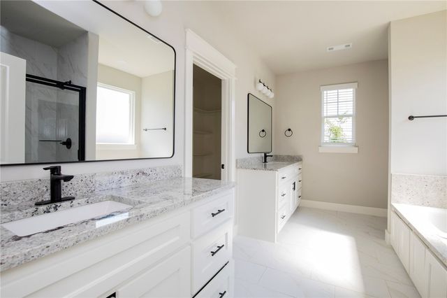 308 White Oak Street, Gentry, AR 72734