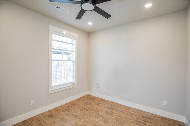 308 White Oak Street, Gentry, AR 72734