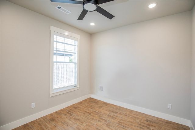 308 White Oak Street, Gentry, AR 72734