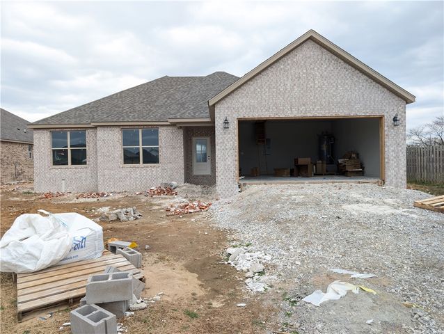 308 White Oak Street, Gentry, AR 72734