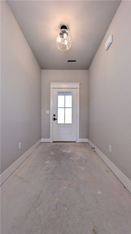 308 White Oak Street, Gentry, AR 72734