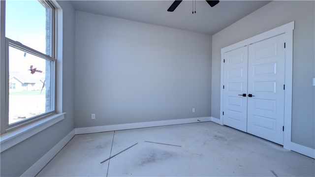 308 White Oak Street, Gentry, AR 72734