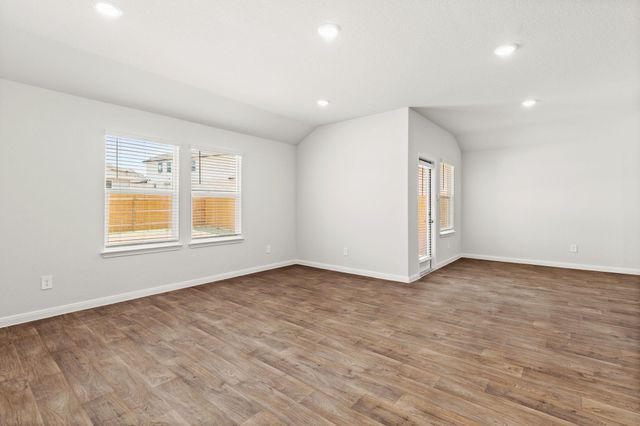 109 Docile LOOP, San Marcos, TX 78666
