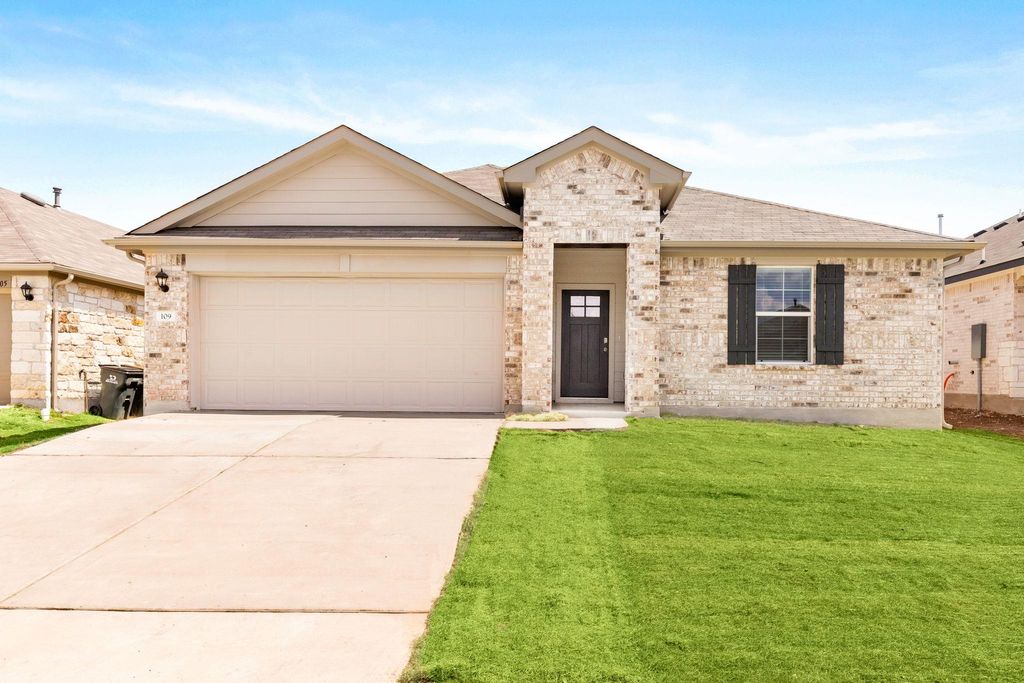 109 Docile LOOP, San Marcos, TX 78666