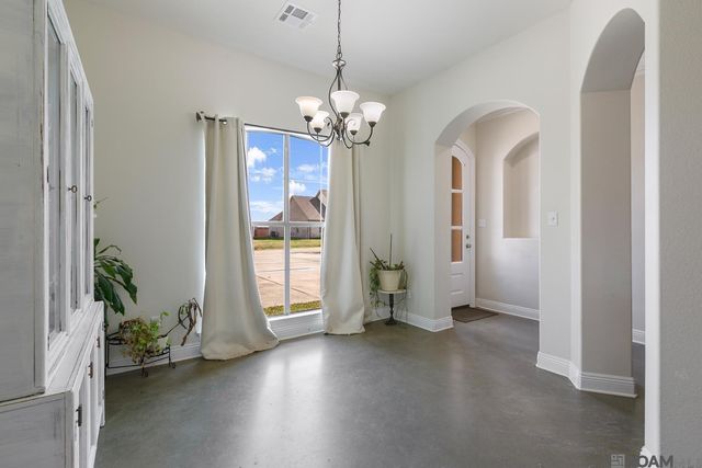 1015 N Millet Dr, Gramercy, LA 70052