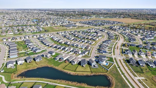 1033 Ashley Drive W, West Fargo, ND 58078