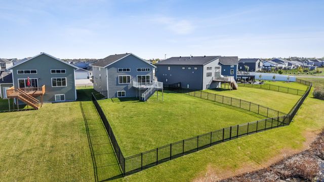 1033 Ashley Drive W, West Fargo, ND 58078