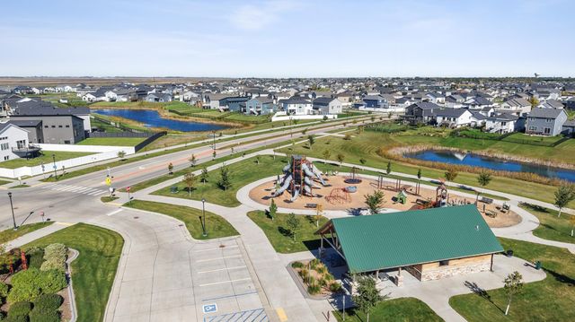 1033 Ashley Drive W, West Fargo, ND 58078