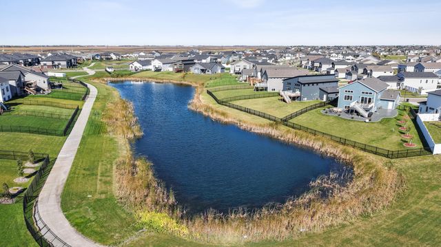 1033 Ashley Drive W, West Fargo, ND 58078