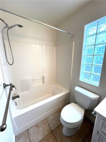 15323 Cruiser St B, Corpus Christi, TX 78418