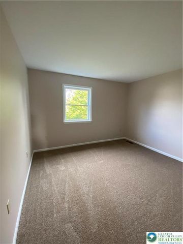 207 Stephanie Drive, Palmer Twp, PA 18045