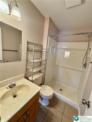 207 Stephanie Drive, Palmer Twp, PA 18045