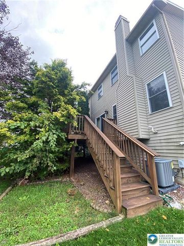 207 Stephanie Drive, Palmer Twp, PA 18045