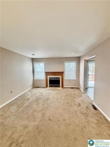 207 Stephanie Drive, Palmer Twp, PA 18045