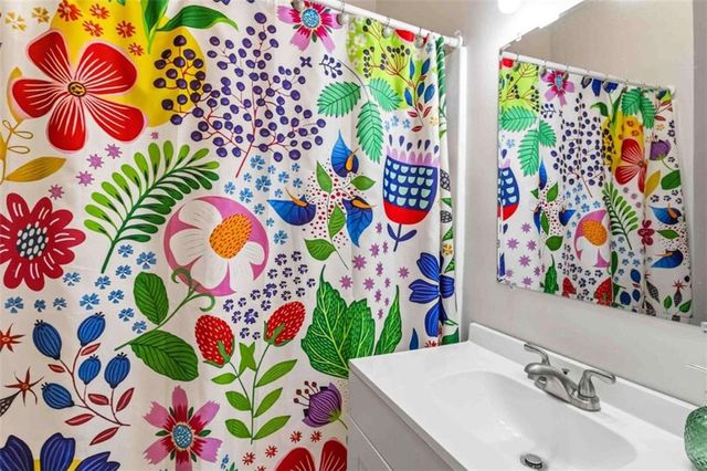 949 E Solomon E Street, Griffin, GA 30223