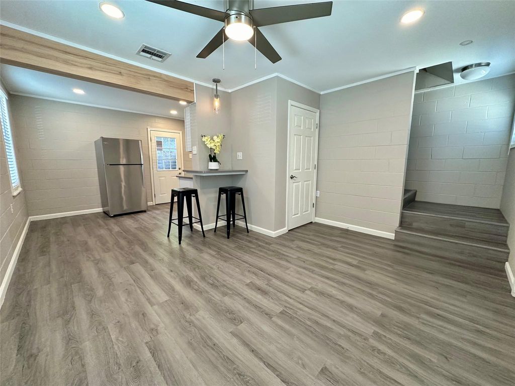 2612 Rogers Ave A, Austin, TX 78722