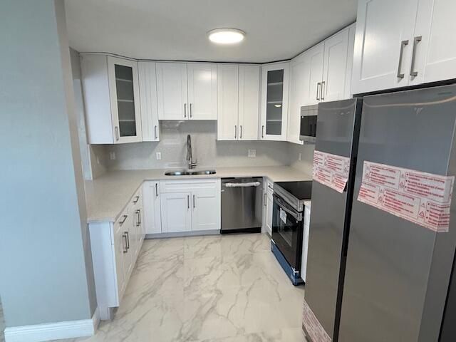 810 Lake Shore Drive 19, Lake Park, FL 33403