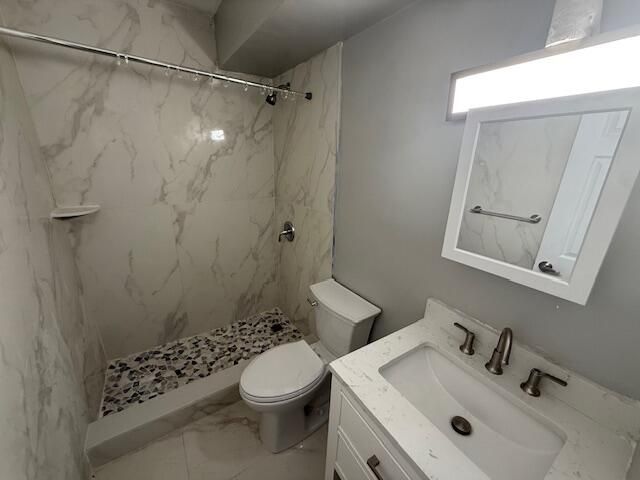 810 Lake Shore Drive 19, Lake Park, FL 33403