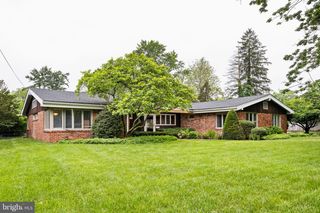 320 S MAIN ST, Quakertown, PA 18951