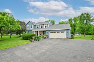 W281N7127 Huntington COURT, Hartland, WI 53029