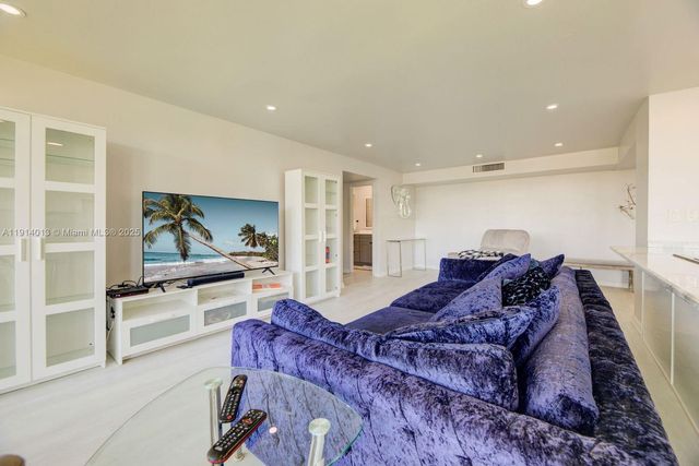 601 Three Islands Blvd 404, Hallandale Beach, FL 33009